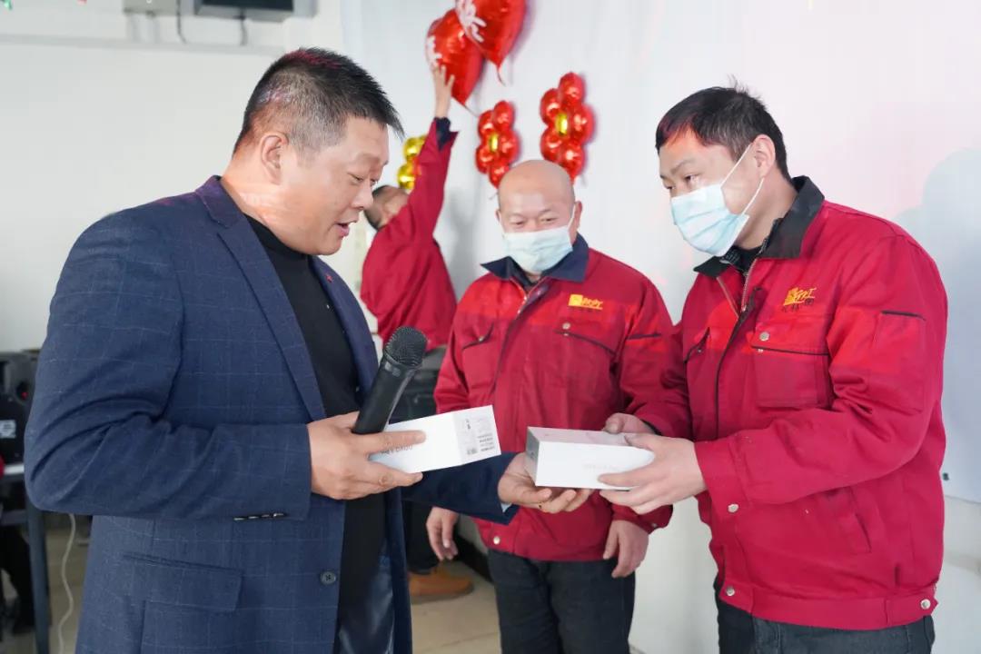 蘇州冠科工業(yè)設(shè)備有限公司召開2022新春年會