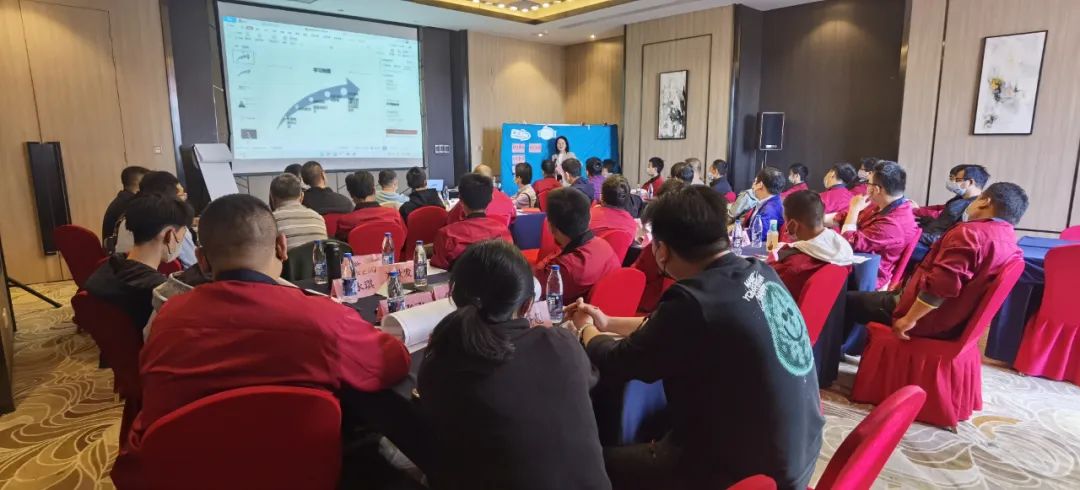 促提升，強(qiáng)管理！冠科集團(tuán)舉辦管理層領(lǐng)導(dǎo)力培訓(xùn)
